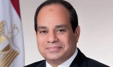 الرئيس السيسي يهنئ الرئيس الأمريكي بعيد الاستقلال