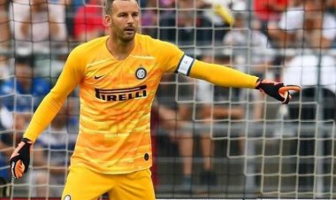 إنتر يعلن رحيل الحارس هندانوفيتش