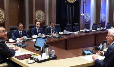 «مدبولي» يتابع مع محافظ جنوب سيناء الموقف التنفيذي لعدد من المشروعات التنموية والخدمية