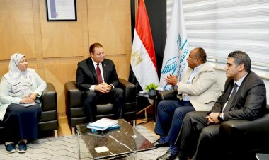 رئيس الاعتماد والرقابة الصحية ورئيس القطاع العلاجي بوزارة الصحة يبحثان خطة القطاع العلاجي لحصول المستشفيات النموذجية على اعتماد GAHAR