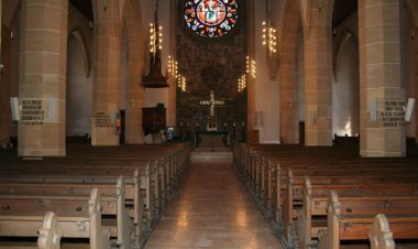 إقامة قداس في الكنيسة باستخدام الذكاء الاصطناعي.. رد فعل المصلين مفاجأة 