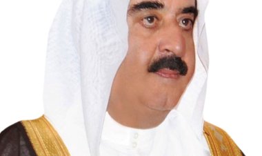 حاكم أم القيوين يعزي ملك البحرين بوفاة الشيخ راشد بن صباح بن حمود