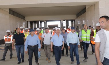 وزير النقل يتفقد مواقع العمل بالخط الأول من شبكة القطار الكهربائي السريع