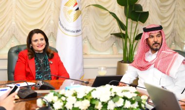وزيرة الهجرة والملحق العمالي السعودي يوضحان حقوق وواجبات العمالة المصرية المغادرة إلى المملكة