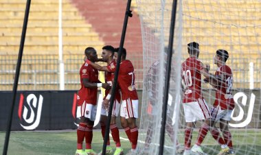 صحيفة سعودية: مهاجم الأهلي وقع على عقود انتقاله لنادي الخليج