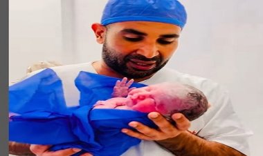 «بصوت جميل وعذب».. شاهد تكبير أحمد سعد لمولودته الثانية «مريم»