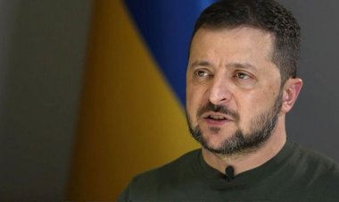 مستشار رئيس أوكرانيا السابق: زيلينسكي يقود البلاد إلى حافة الهاوية