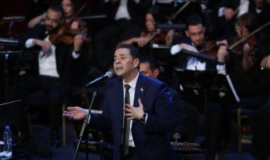 مدحت صالح نجم ثالث ليالى مهرجان الأوبرا الصيفى بالإسكندرية