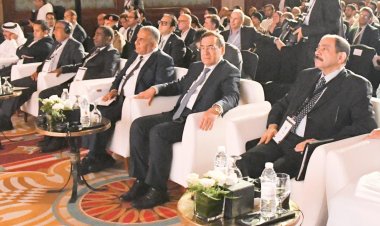 «طارق الملا» يشهد جلسة الرؤساء التنفيذيين لكبريات الشركات العالمية العاملة في تعدين الذهب بمصر
