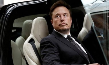 «تسلا» قد تخفض أسعار سياراتها مجددًا في «الأوقات العصيبة»