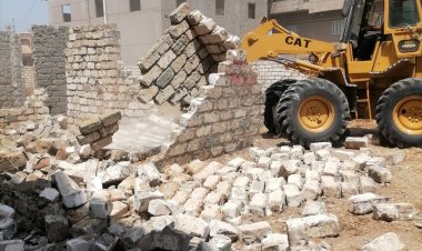 "مختار": البناء المخالف والتعديات علي اراضي الدولة يمثلان إهدارا للثروة القومية