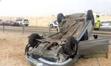 إصابة 4 أشخاص إثر انقلاب سيارة ملاكى بالكيلو 70 بطريق العلمين وادى النطرون