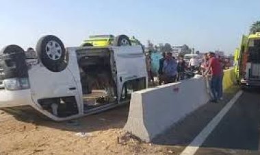 8 مصابين إثر  تصادم سيارتين بطريق مصر الفيوم الصحراوي