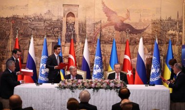 خبير علاقات دولية: انسحاب روسيا من اتفاق الحبوب كارثة تهدد العالم