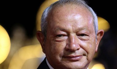 نجيب ساويرس ساخرًا من انقطاع الكهرباء: «العالم كرم أديسون بـ دقيقة ومصر بتكرمه كل يوم»