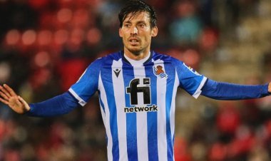 نجم مانشستر سيتي السابق يعتزل الكرة بعد إصابة خطيرة