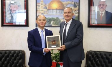 فلسطين والصين يبحثان آليات التعاون لتطوير قطاع الاتصالات والبريد