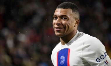 أزمة مبابي وباريس سان جيرمان على طاولة الرئيس الفرنسي