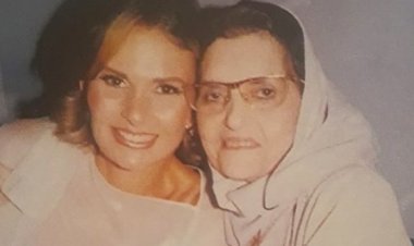 يسرا تحيي الذكرى الرابعة لرحيل والدتها