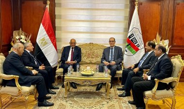 المستشار حافظ عباس يستقبل رئيس مجلس النواب الأسبق بمقر النيابة الإدارية