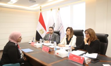 وزيرة الثقافة تترأس لجنة اختيار كوادر نسائية للالتحاق بالدفعة الأولى لبرنامج "المرأة تقود للتنفيذيات"