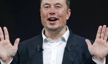 10 معلومات عن أغنى رجل في العالم 2023