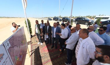 وزير الإسكان يتابع أعمال الطرق و تقنين أوضاع الأراضي بمدينة سفنكس الجديدة