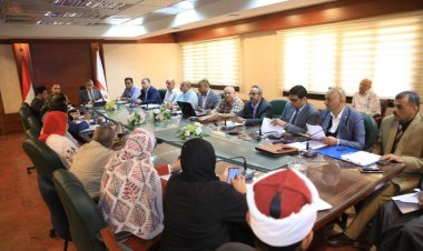 محافظ سوهاج يترأس اجتماع المجلس الإقليمي للسكان