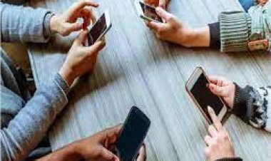 الحكومة تنفي فرض شركات الاتصالات رسومًا على متلقي المكالمة التليفونية بقيمة 10 قروش لكل دقيقة