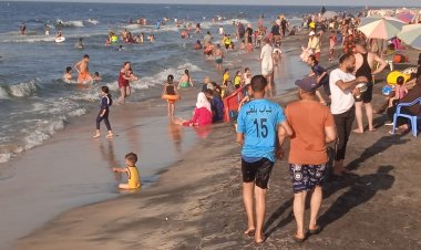 استمرار توافد المواطنين للاستمتاع بشواطئ مصيف بلطيم وتوفير جميع الخدمات