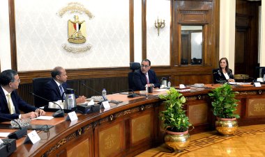 رئيس الوزراء يلتقى رئيس شركة "إندوراما" العالمية والوفد المرافق له