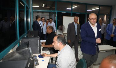 محافظ بني سويف يتفقد اختبارات المتقدمين للدورات التدريبية