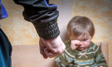 استشاري تعديل السلوك: الضرب يؤثر على الطفل ويصيبه بأمرض عديدة