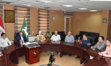 محافظ الشرقية يشدد على تكثيف أعمال النظافة ورفع الإشغالات لإعادة الإنضباط للشارع