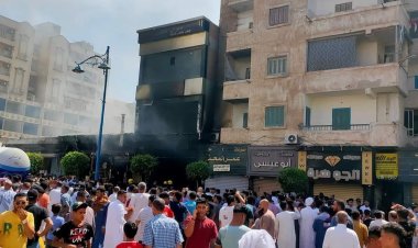 حريق هائل بمول شهير بشارع الإسكندرية في مطروح