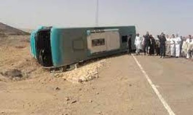 إصابة 26 شخصًا فى انقلاب اتوبيس على طريق "السويس - العين السخنة" 