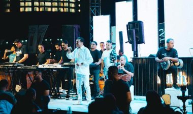 «كامل العدد».. شاهد|  مصطفى كامل يتألق في حفله بالساحل الشمالي