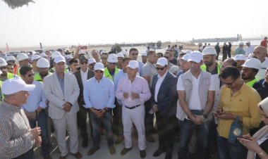 وزير النقل يشهد مراسم تسليم أولى محطات مشروع تطوير ميناء السخنة