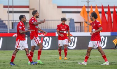 الشوط الأول.. الأهلي يتقدم على الداخلية بهدف بيرسي تاو