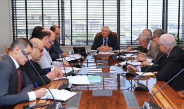 وزير الزراعة يبحث آليات دعم صغار المزارعين والحلول التطبيقية لتفتت الحيازات