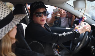 رغم انفصالهما من سنوات.. لبلبة تُشارك حسن يوسف أحزانه في جنازة ابنه