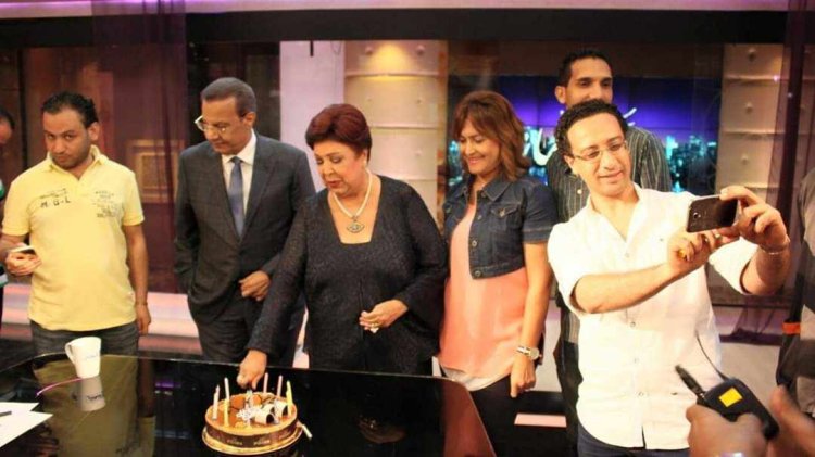 فى ذكرى رحيلها.. عادل حمودة: عمرو أديب كسب الكثير بوفاء رجاء الجداوي