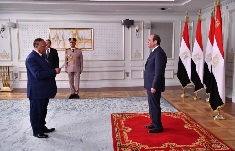 الرئيس السيسي يشهد حلف اليمين لرئيس محكمة النقض والنيابة الإدارية