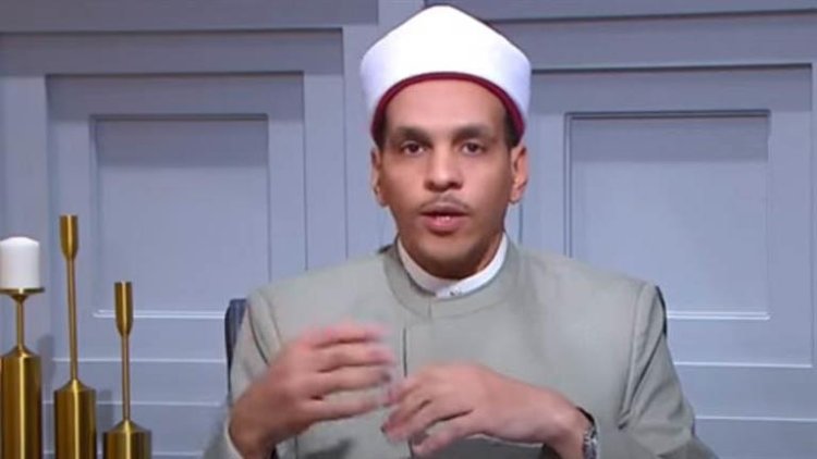 أمين الفتوى: يجوز للمرأة المتزوجة «النمص» ولها ثواب