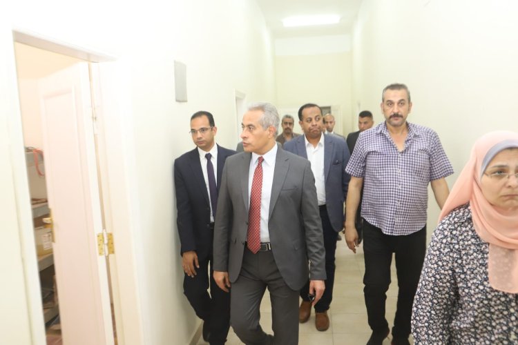 وزير العمل يتفقد المركز القومي للسلامة والصحة المهنية