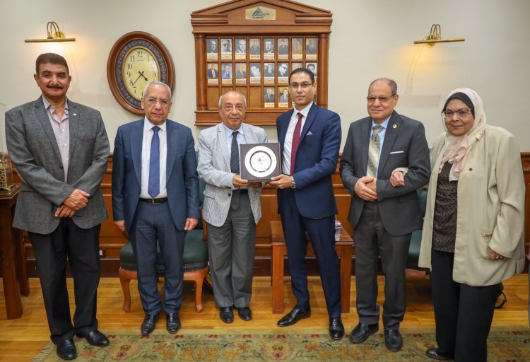 تفاصيل لقاء نقيب المهندسين ونائب رئيس المعهد العربي لعلوم السلامة بدولة الإمارات