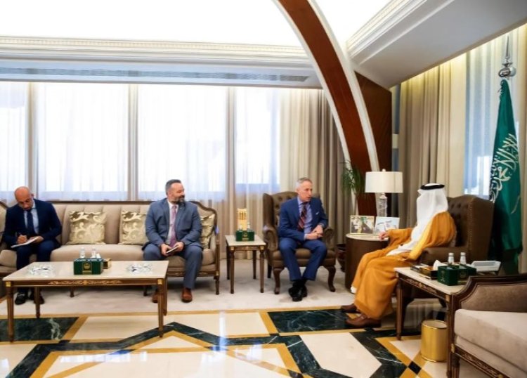 أمير المنطقة الشرقية يستقبل سفير أمريكا لدى المملكة