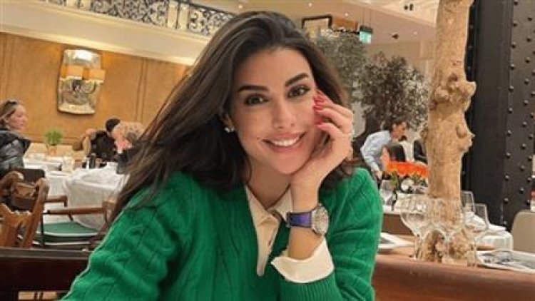 ياسمين صبري لزوجة عادل إمام: «يا زين ما خلفت»