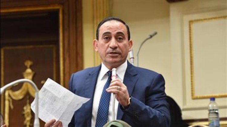 سؤال برلماني بشأن تراخي الأجهزة المعنية في إزالة الأبنية الآيلة للسقوط والأدوار المخالفة
