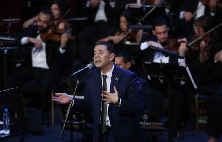 مدحت صالح نجم ثالث ليالى مهرجان الأوبرا الصيفى بالإسكندرية